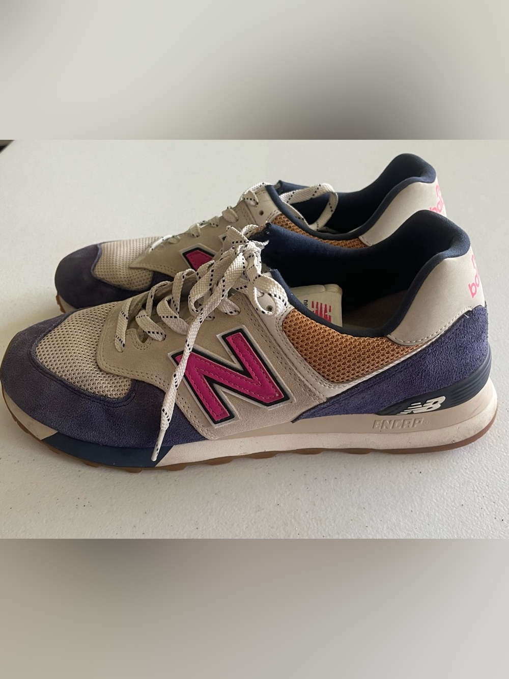 New Balance Men Beige, Pink & Navy 574 Retro Runner